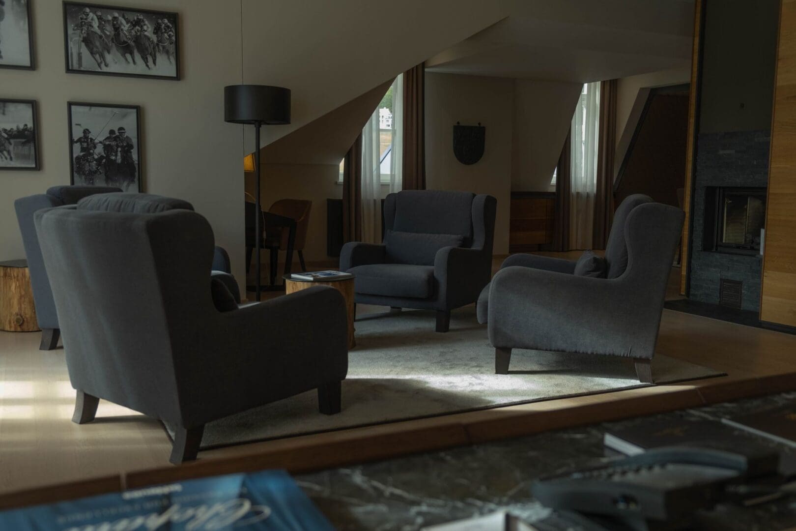 accent chair living room