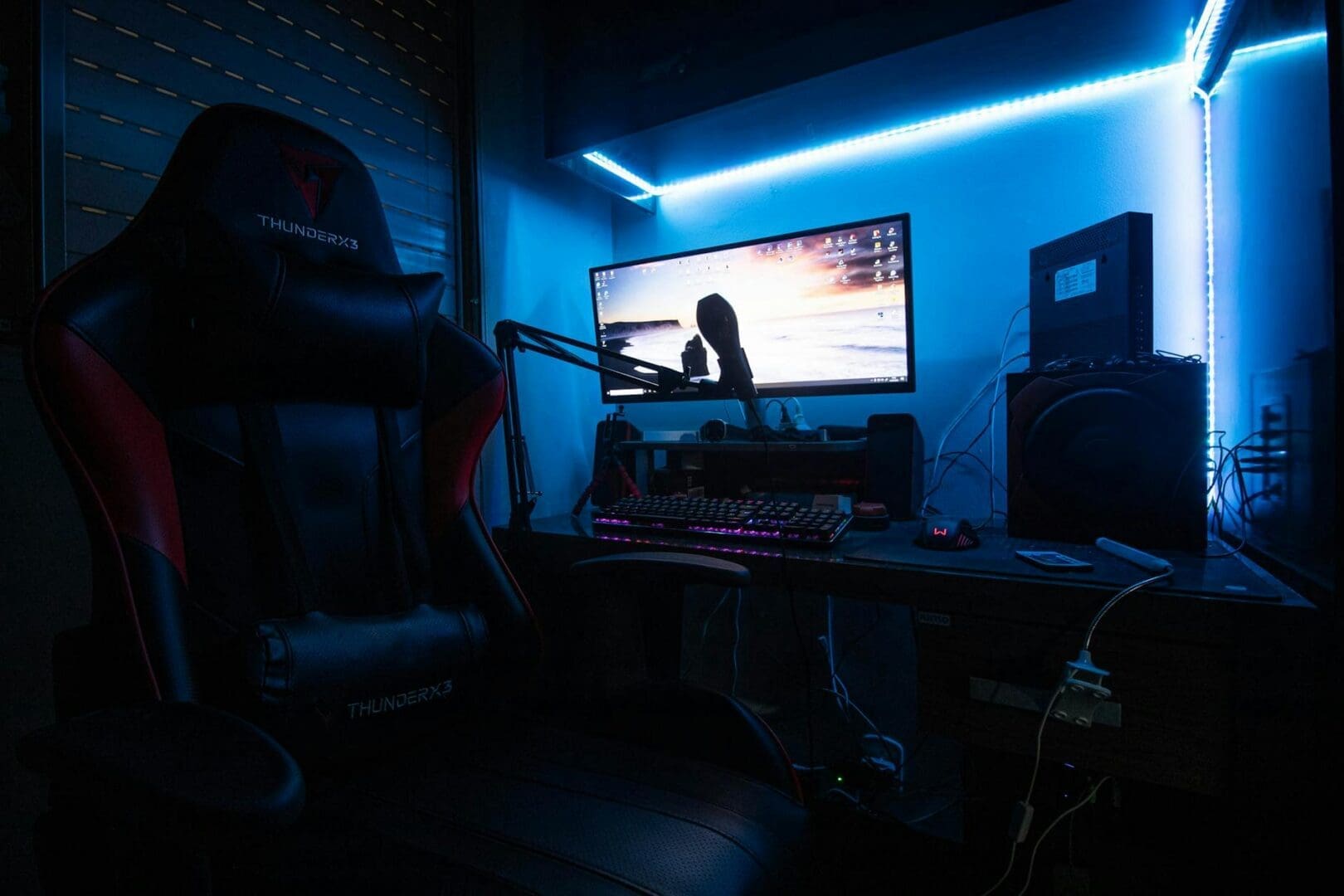 bedroom LED strip lighting