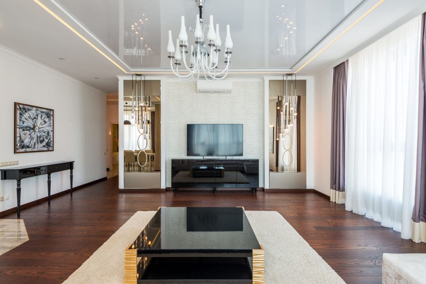 How to Choose a Chandelier for a Living Room