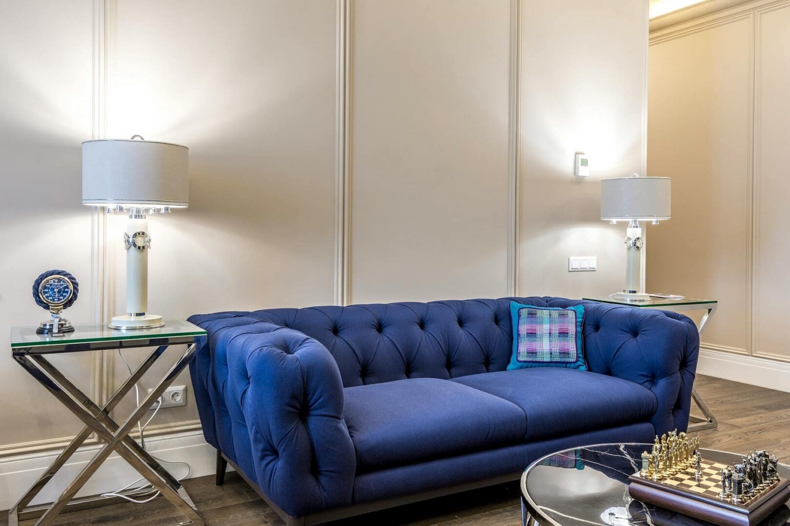 How to Choose Between a Chesterfield and a Modern Sofa