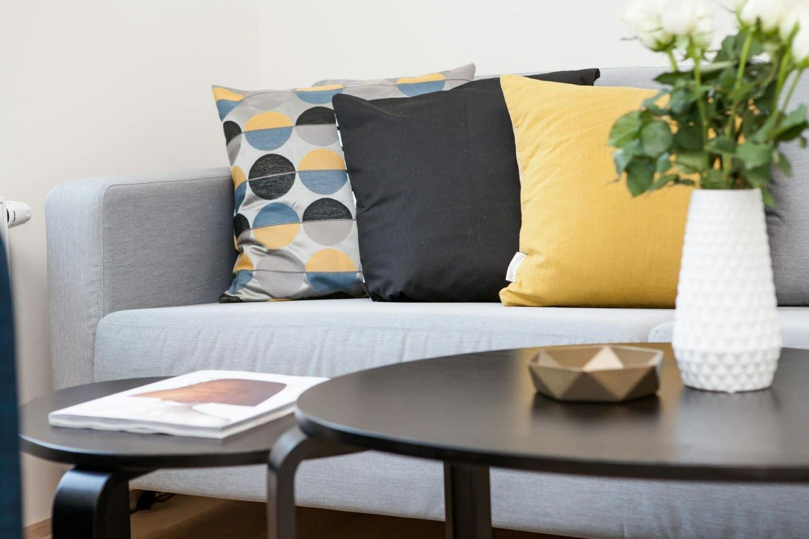 coffee table sofa living room