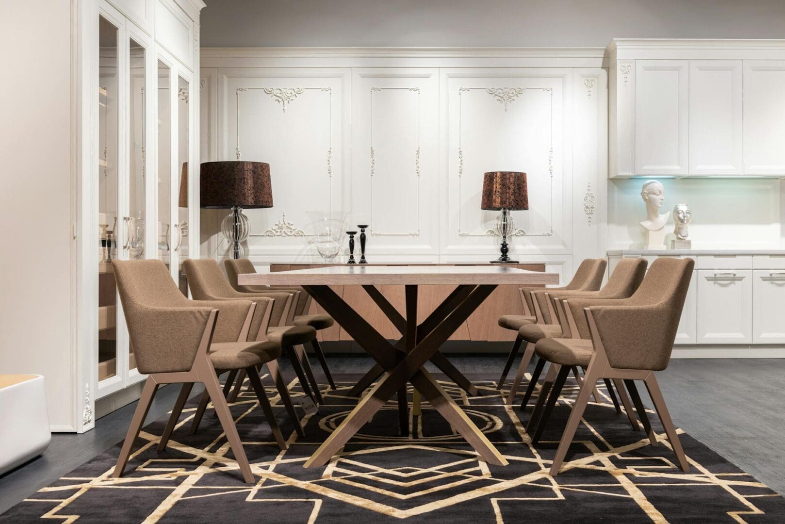 How to Choose the Perfect Rug for Your Dining Room