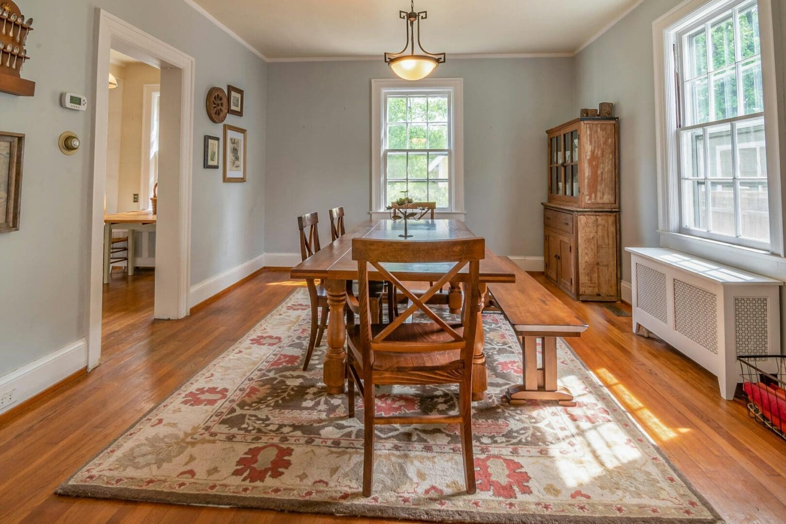 How to Choose the Right Dining Room Rug Size