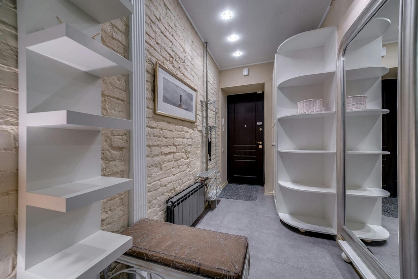 Entryway Bench Buying Guide: Style, Storage, and What to Know