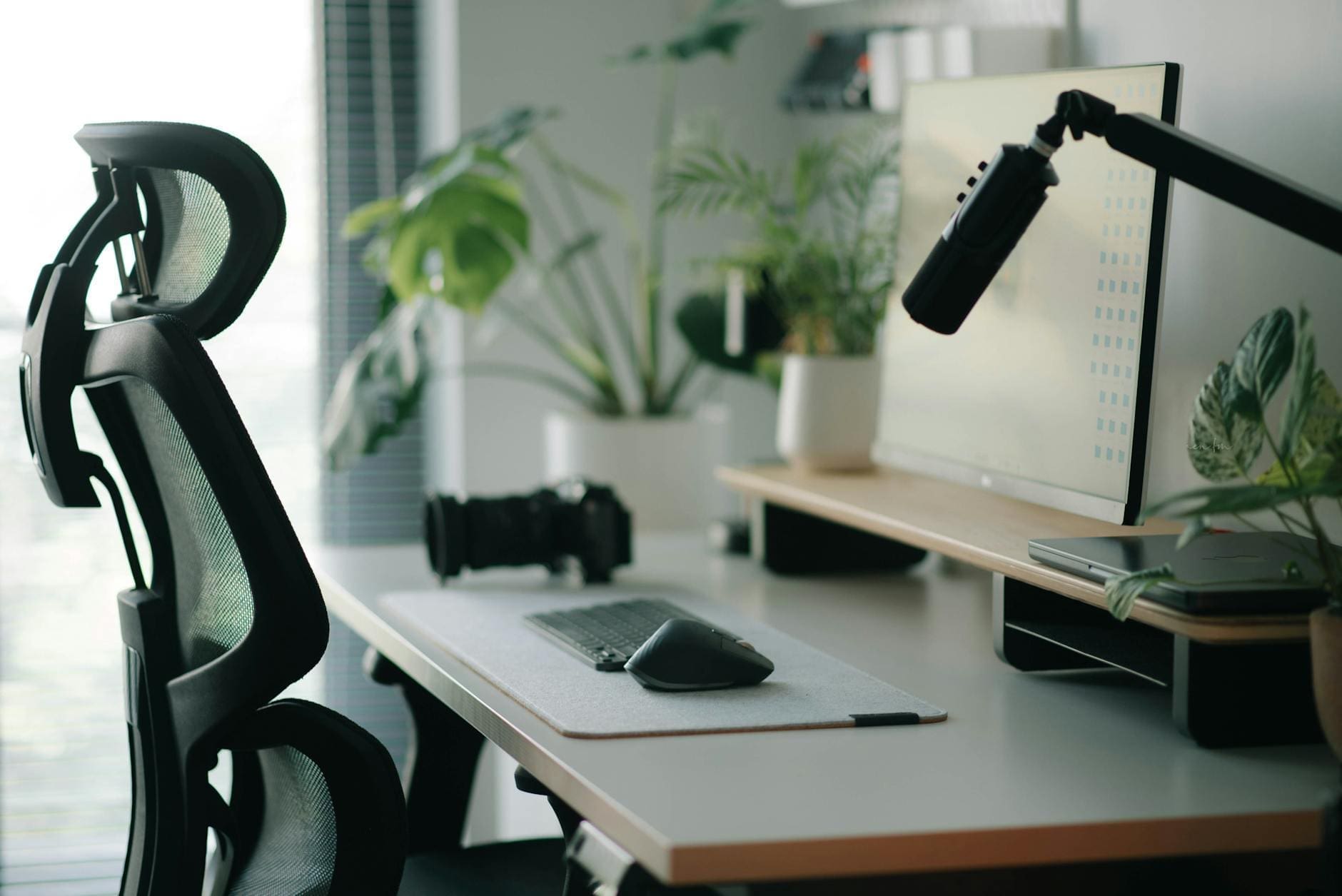 How to Set Up an Ergonomic Home Office That Actually Supports Your Body