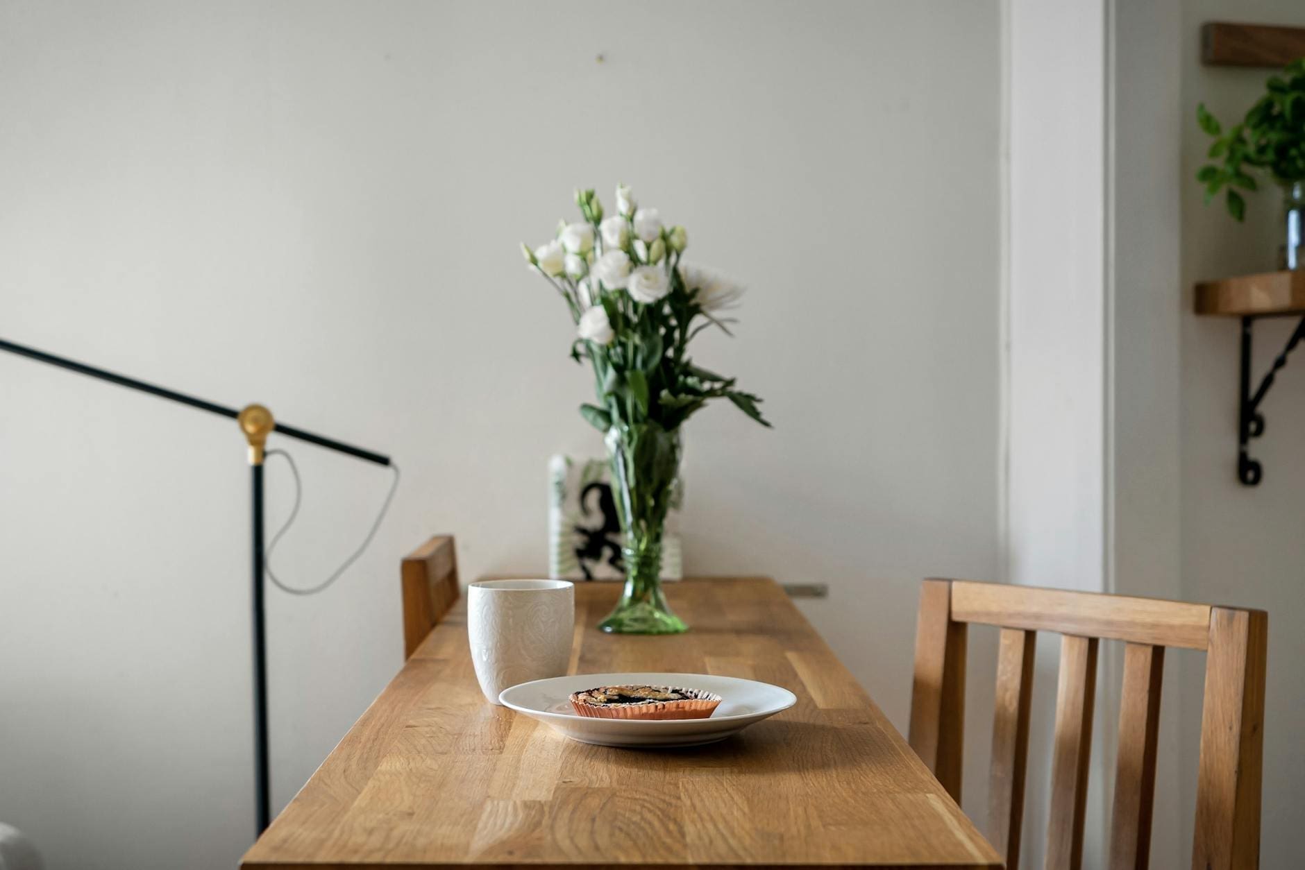 Extendable Dining Tables: What to Know Before You Buy
