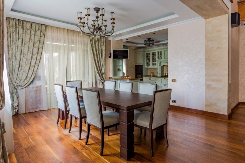 farmhouse chandelier dining room