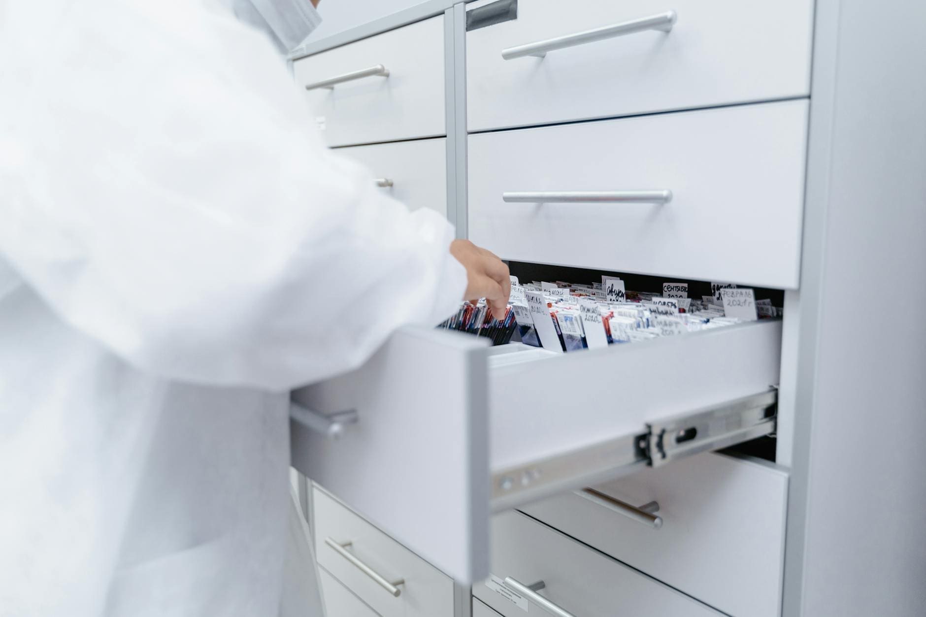 How to Choose a Filing System for a Home Office