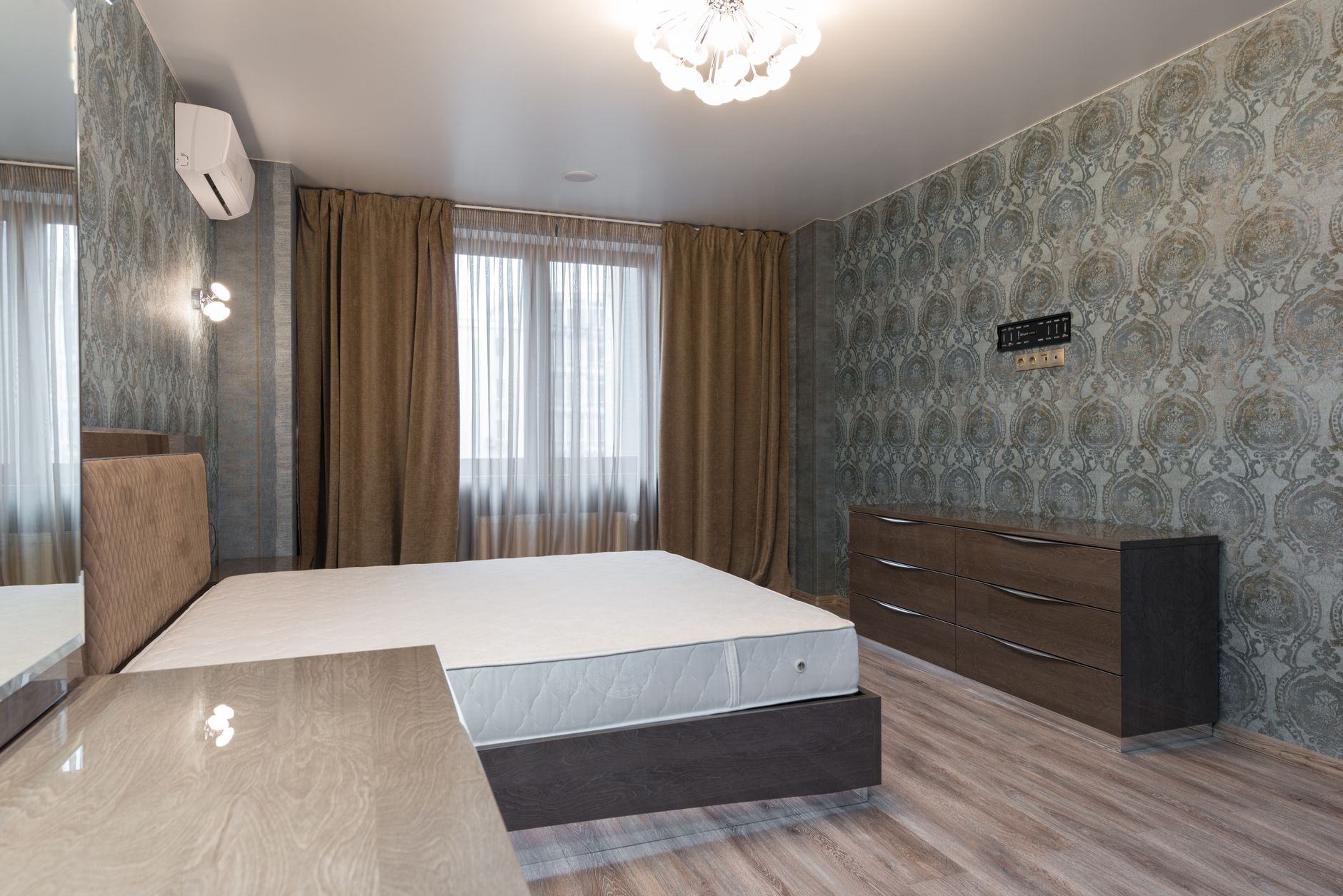 How to Choose a Floating Dresser for a Modern Bedroom