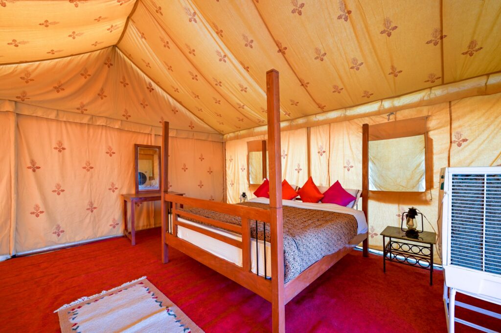 four poster bed large bedroom
