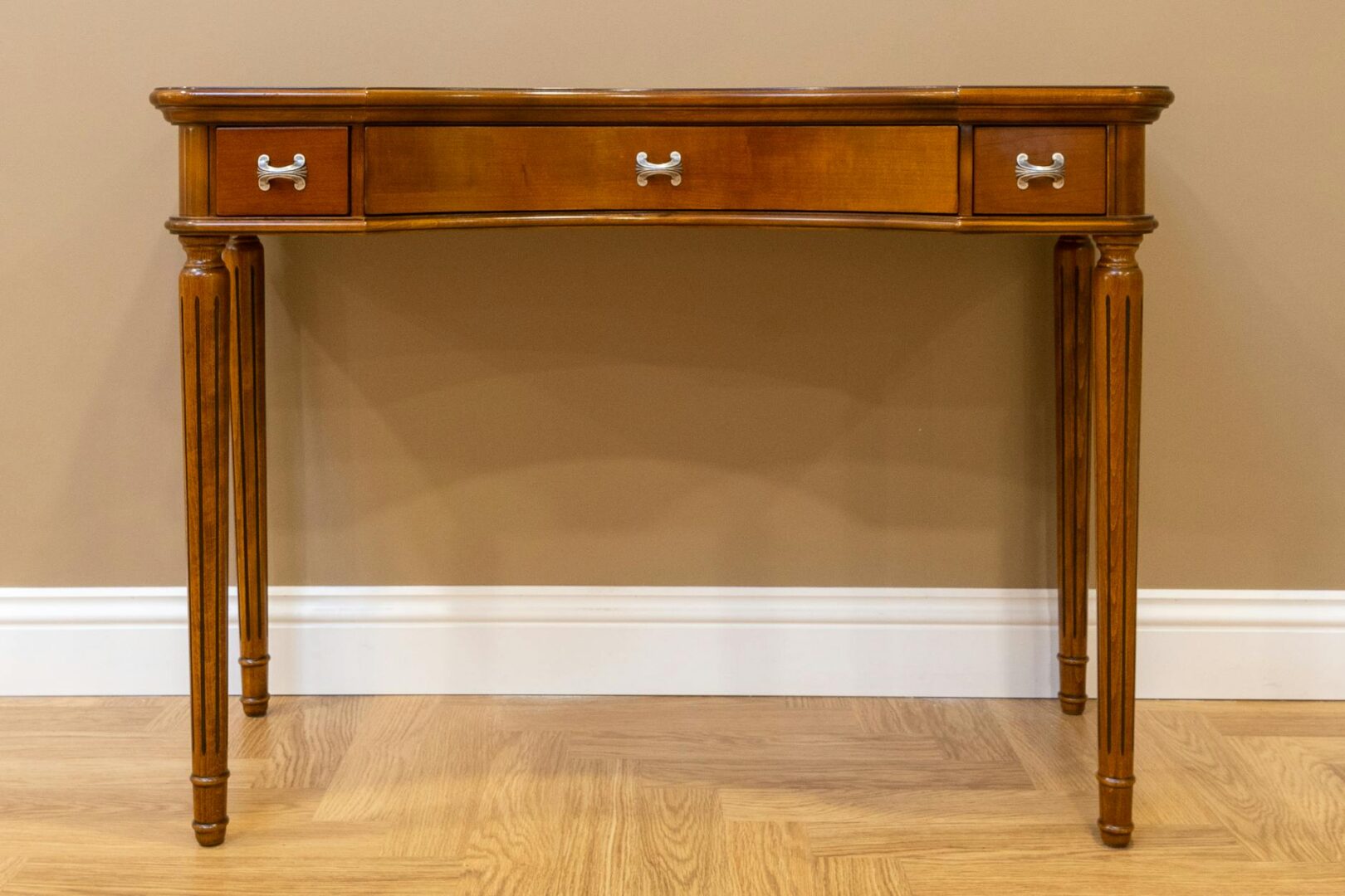 How to Create an Entryway with No Wall Space