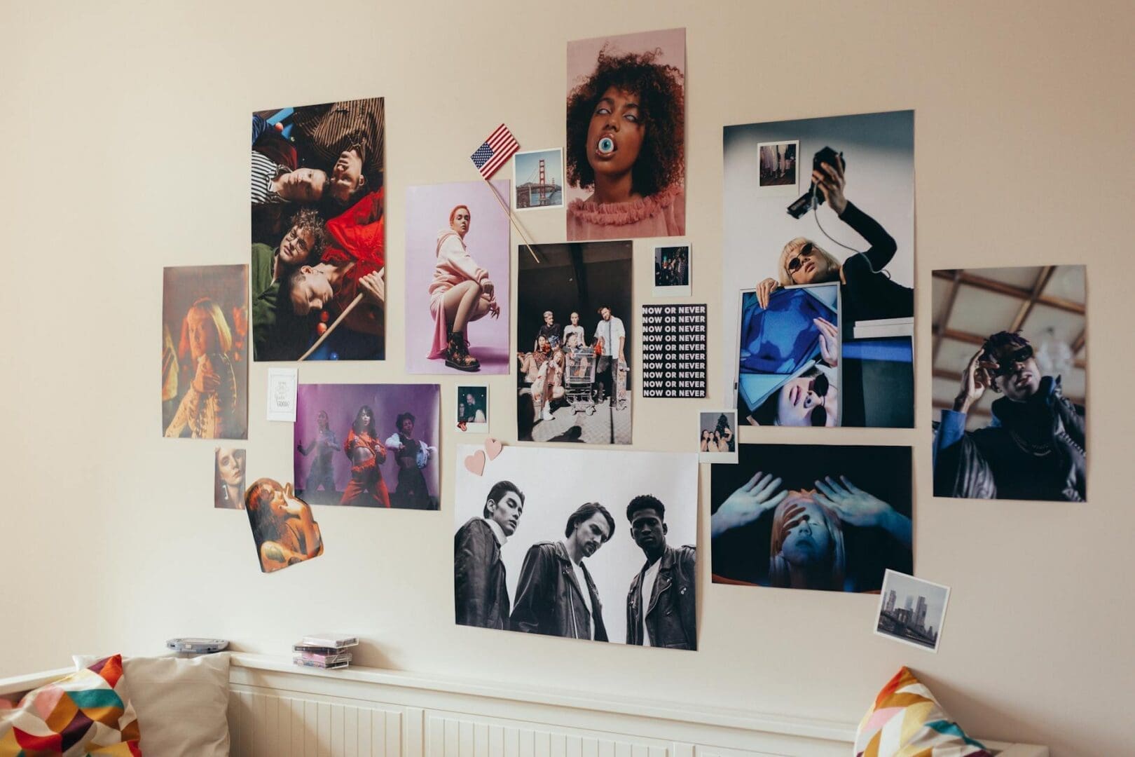 How to Create a Gallery Wall in Your Living Room