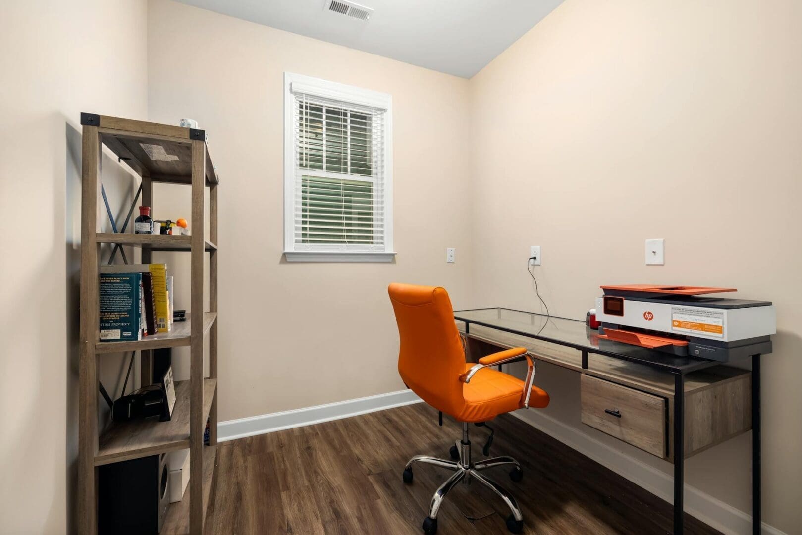 How to Create a Dual Purpose Guest Room and Home Office