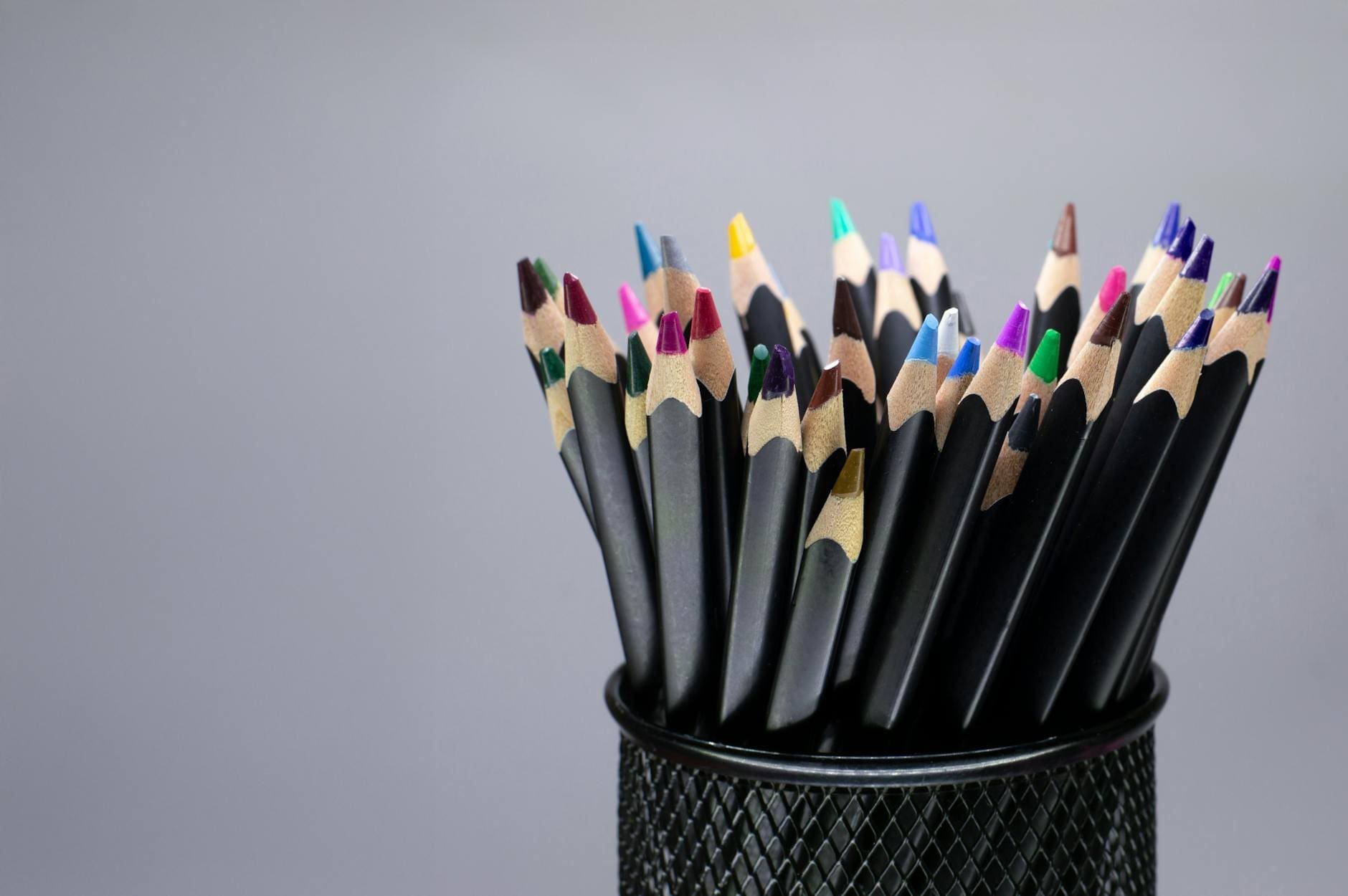 How to Create a Home Office Color Scheme That Boosts Focus