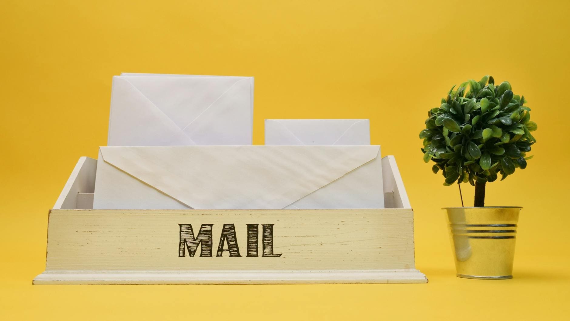 mail organizer entryway table