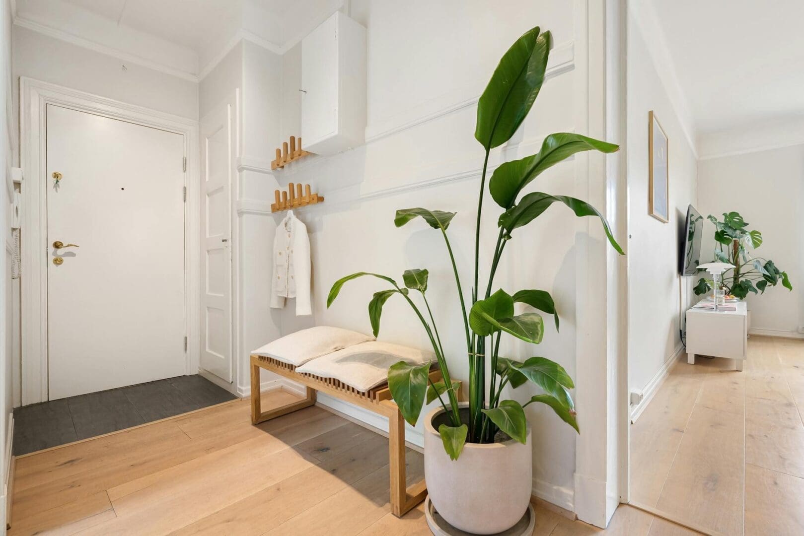How to Add a Bench to a Narrow Entryway Without Blocking the Flow
