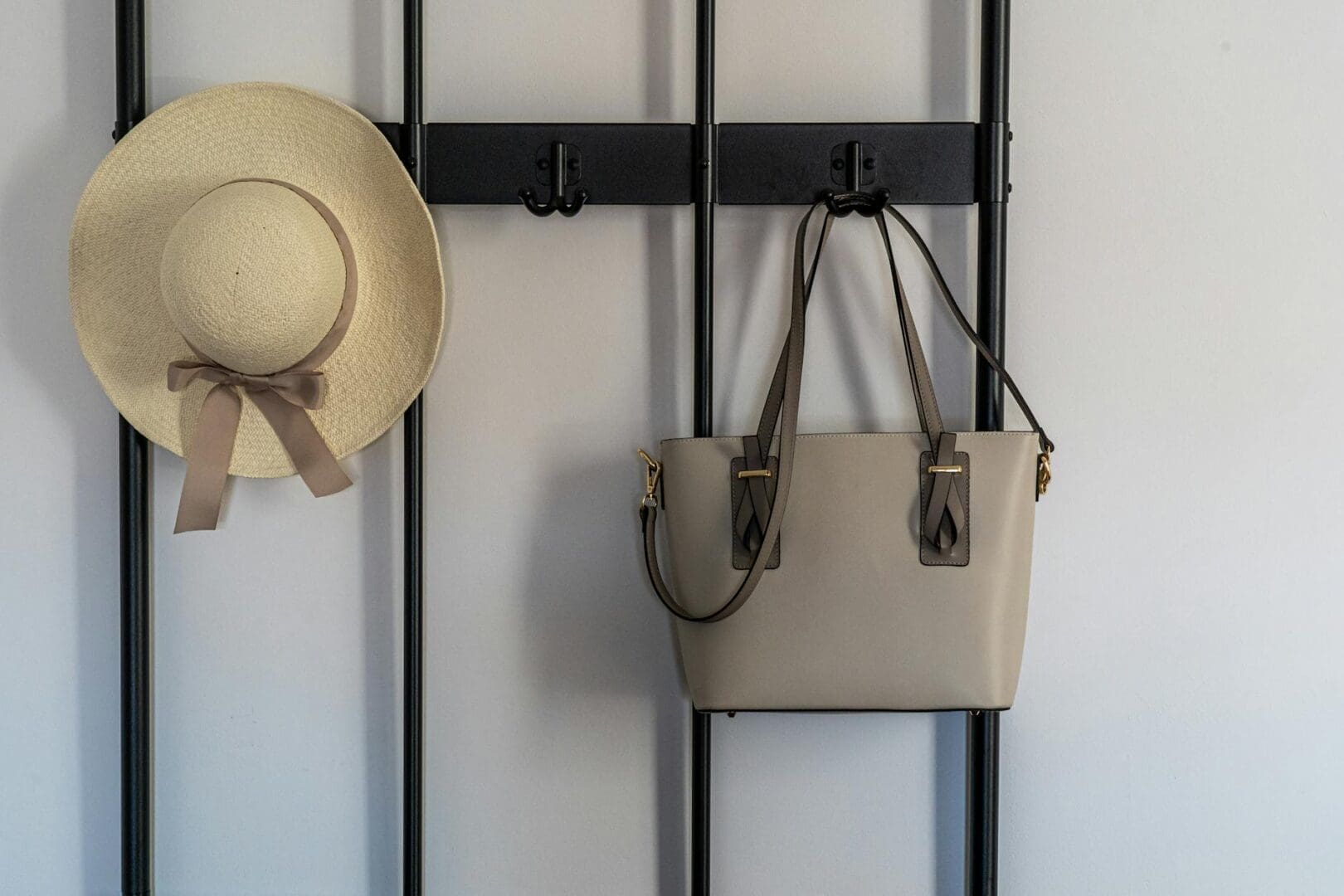 How to Create a Kid-Friendly Entryway That Actually Stays Organized