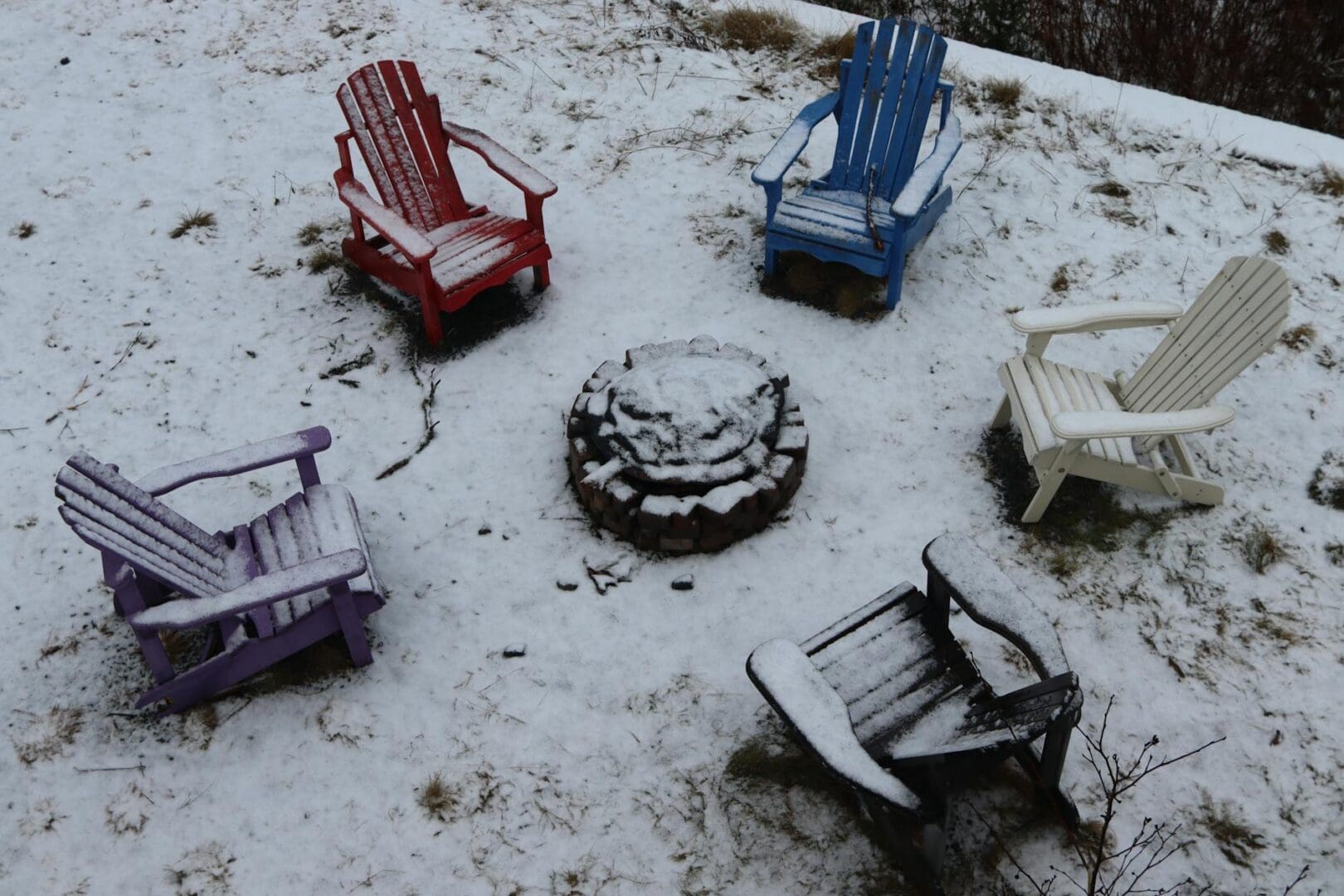 How to Create a Fire Pit Seating Area That’s Cozy and Functional