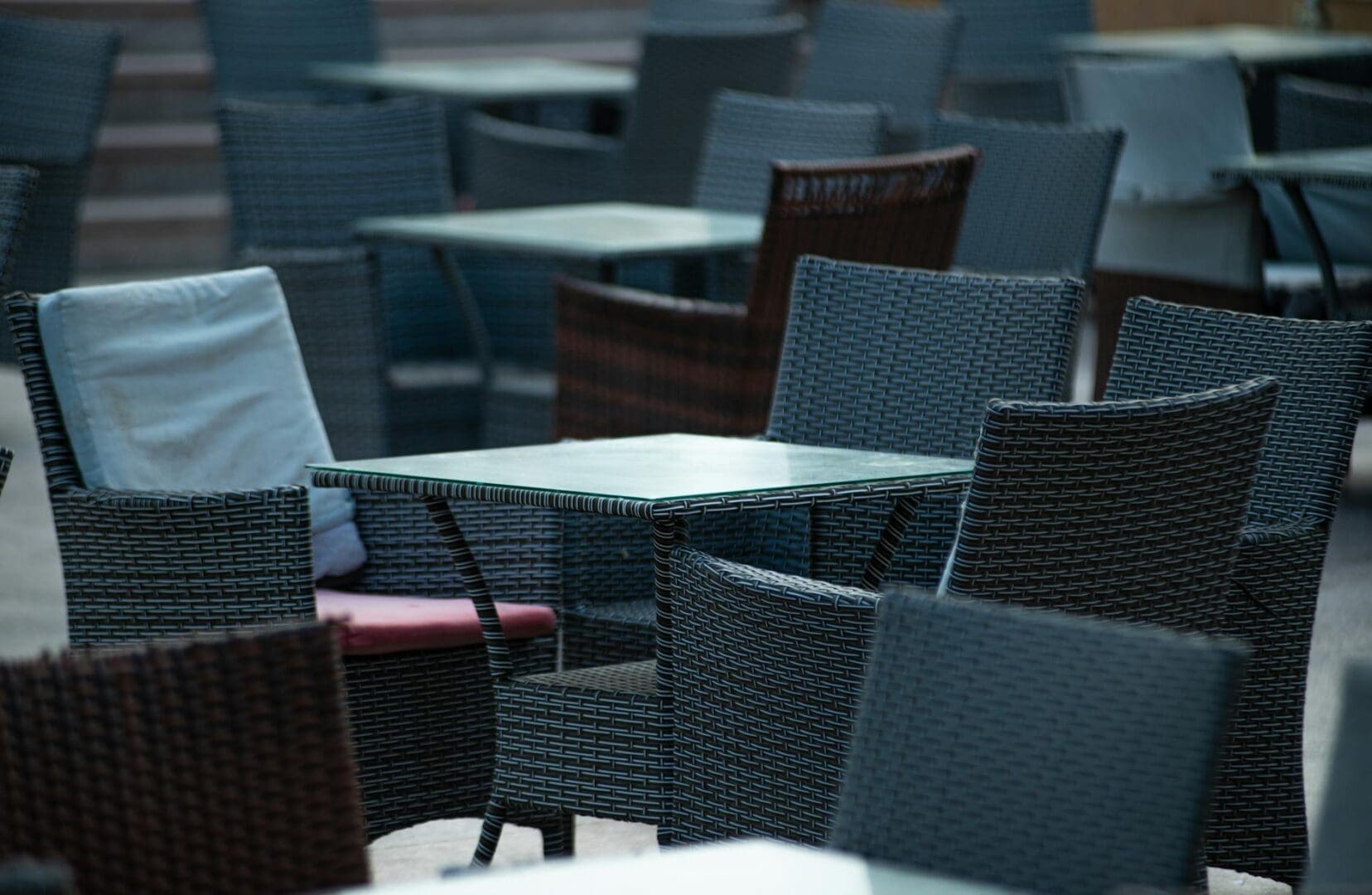 How to Choose Weather-Resistant Outdoor Fabrics That Actually Last