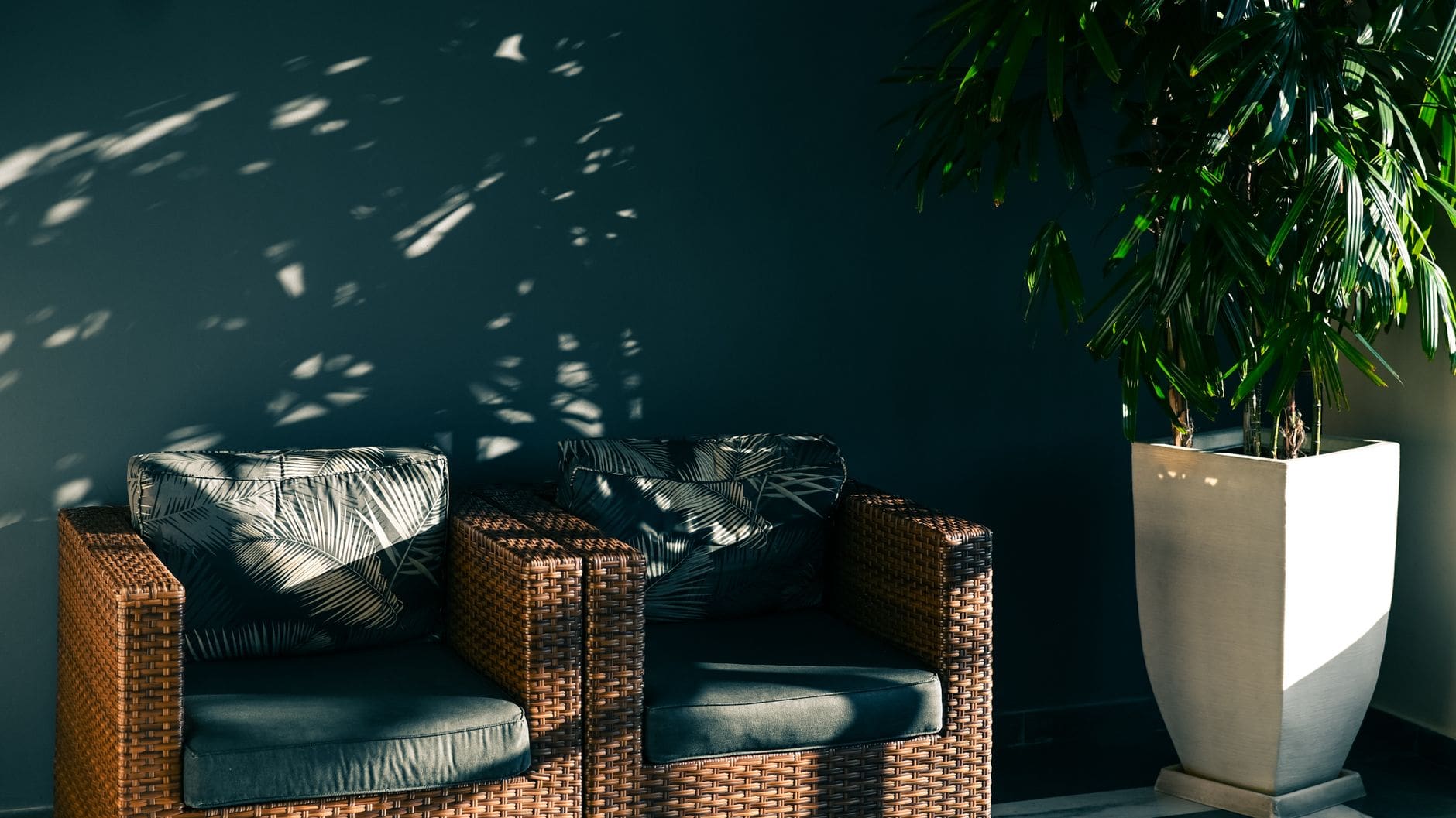 How to Choose an Accent Chair for a Boho Living Room