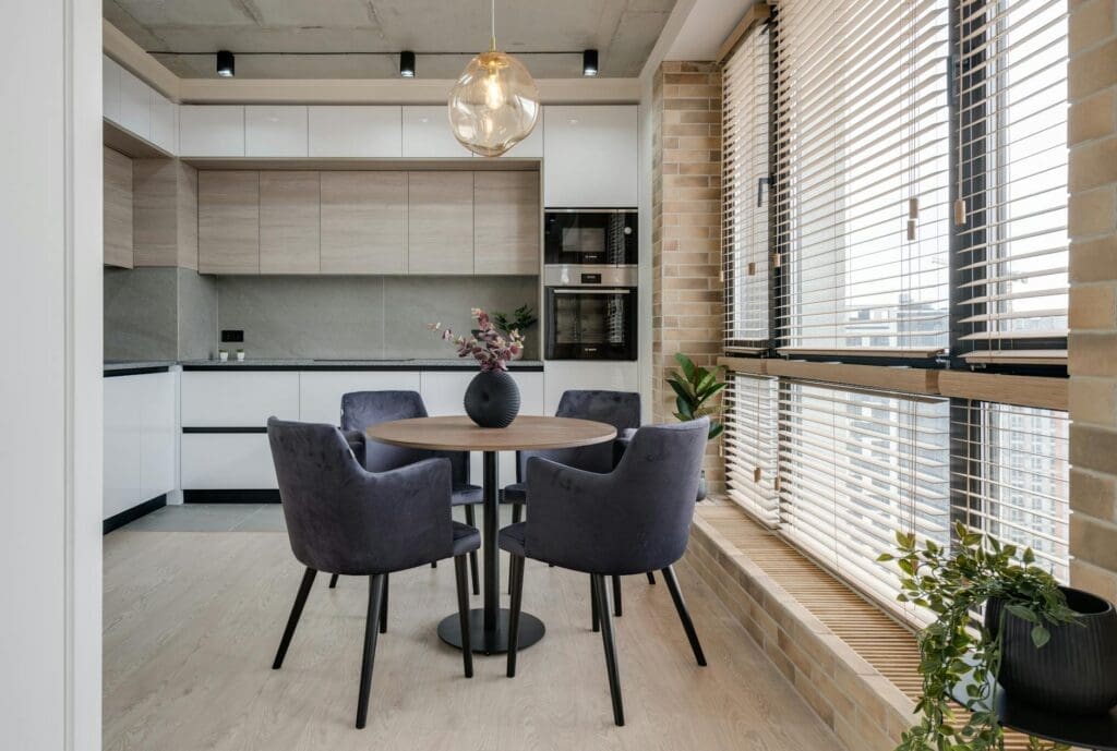 round dining table small apartment
