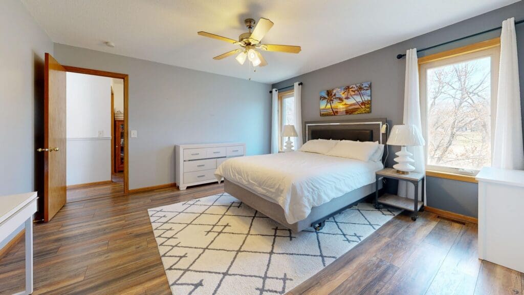 sleigh bed master bedroom