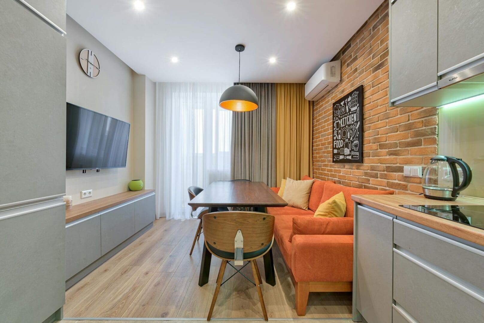 Small Living Room Ideas That Maximize Space