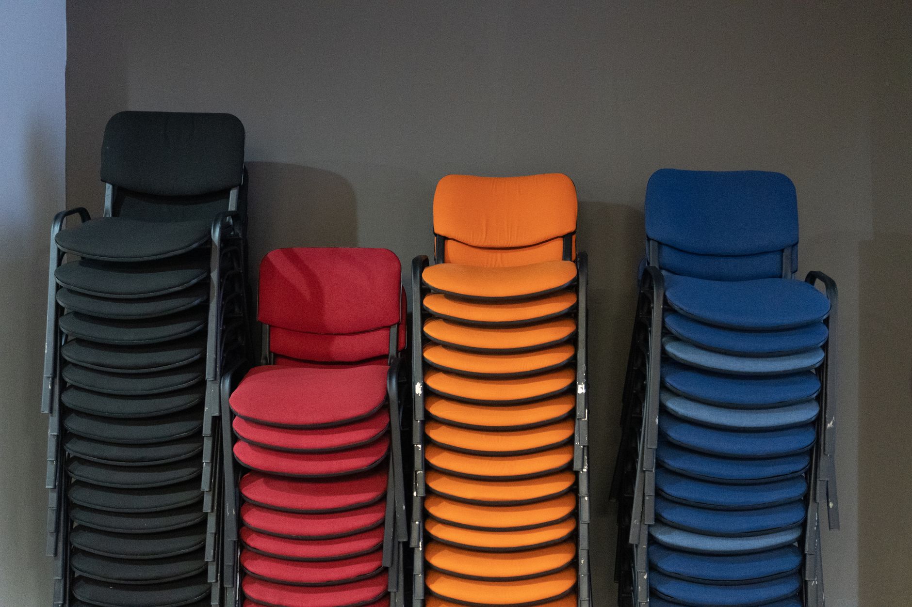 stackable dining chairs small apartment