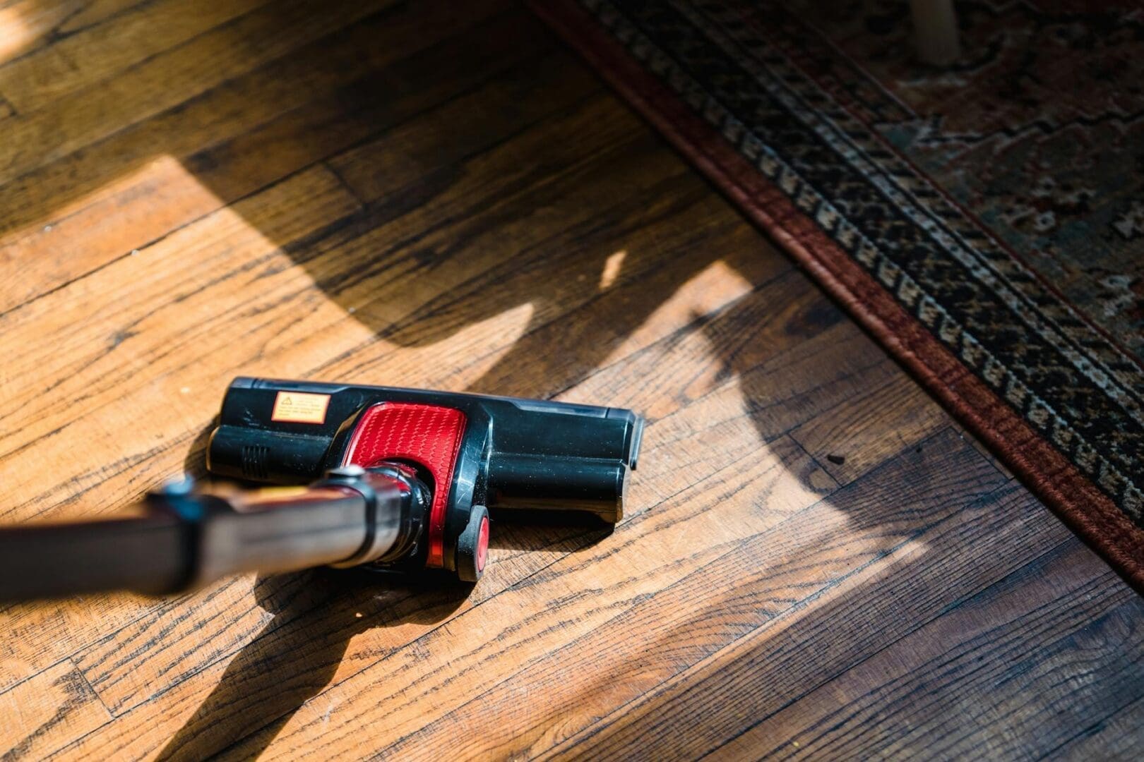 How to Choose a Vacuum for Hardwood Floors