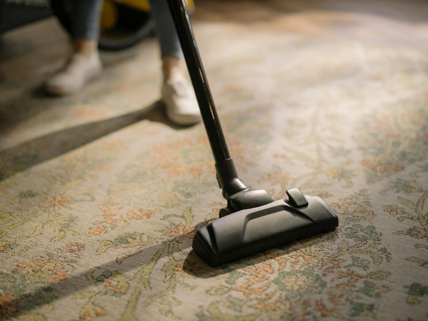 How to Choose a Vacuum for Thick Carpet