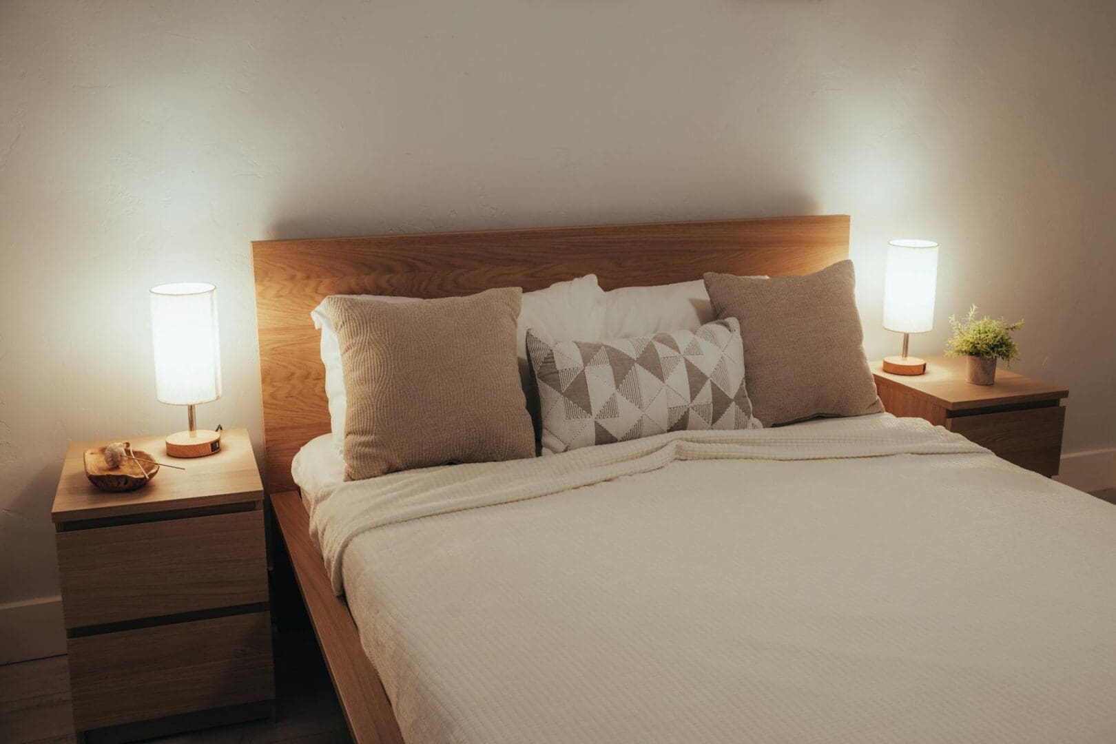 warm bedroom lighting lamps