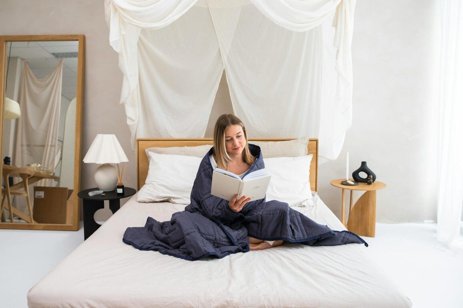weighted blanket bed bedroom